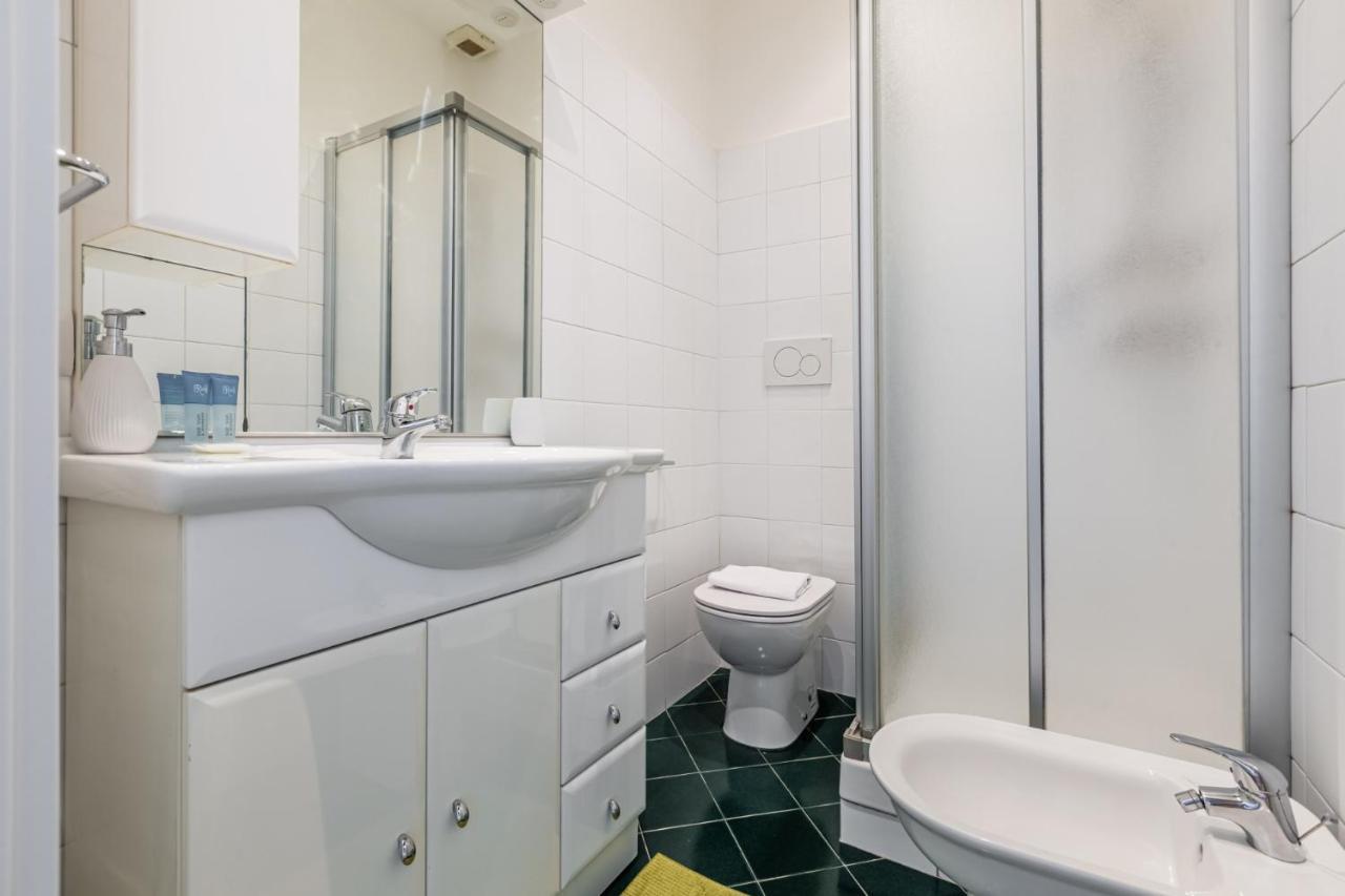 ミラノEasylife - Oasi Urbana In Zona Bocconiアパートメント エクステリア 写真